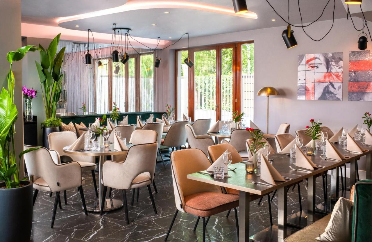 Leonardo Boutique Center Hotel